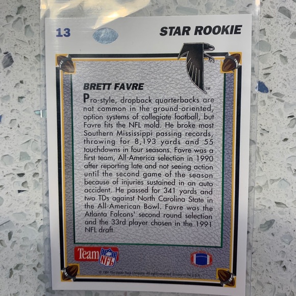 Brett Favre Rookie Card 1991 - Picture 2 of 3